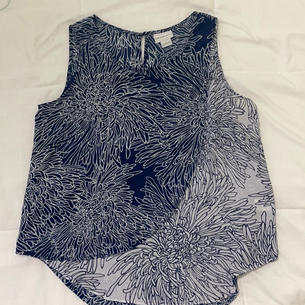 Liz Claiborne sleeveless polyester top
